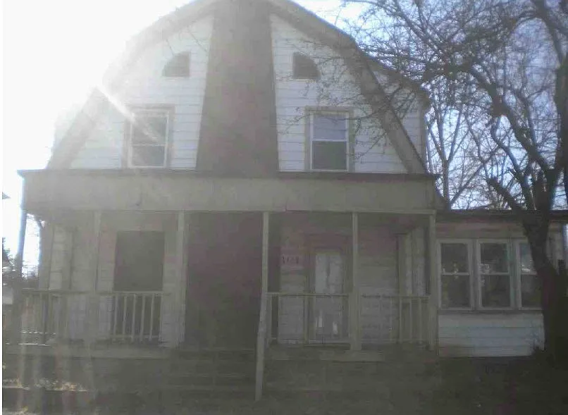 1461 E Hudson St photo 1