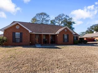 112 Shady Oak Ln, Prattville, AL 36066
