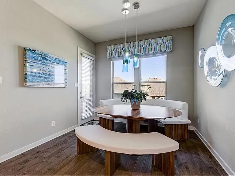 104 Garner Park Cv — Photo 12