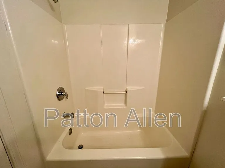 43 Ravenscroft Dr #3 — Photo 11