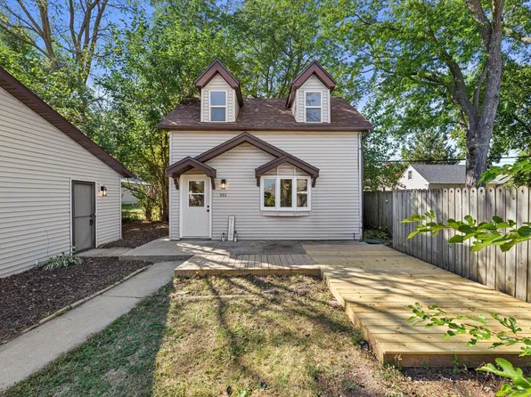 922 Harding AVENUE, Waukesha, WI 53186