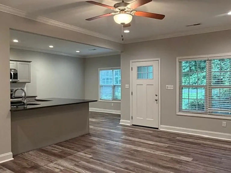 704 Chilhowee Cir — Photo 4