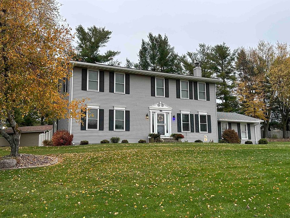 1st image of 700 Heather Ln