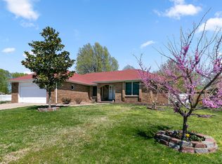 3232 S Greenbrier St, Springfield, MO 65804