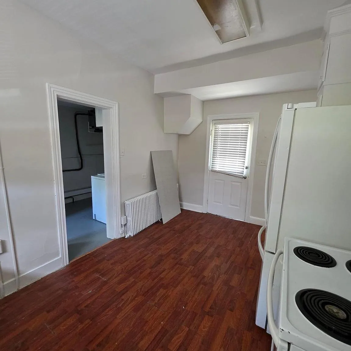 3 bed, 1800 sqft, $2,200 — Photo 3