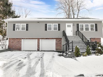 16 Mott Place, Glenwood Landing, NY, 11547