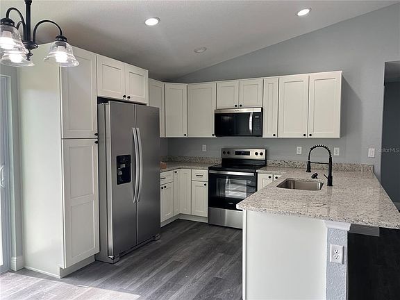 2nd image of 2512 SW 147th Place Rd