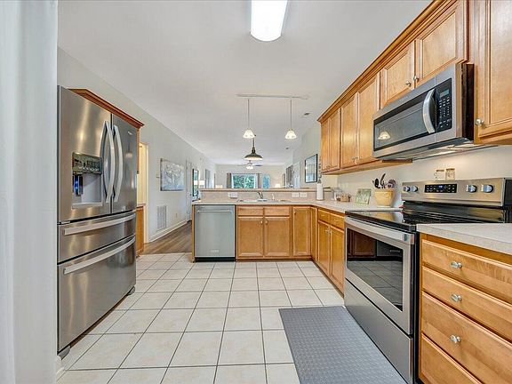 2nd image of 1175 Mariners Way APT 60