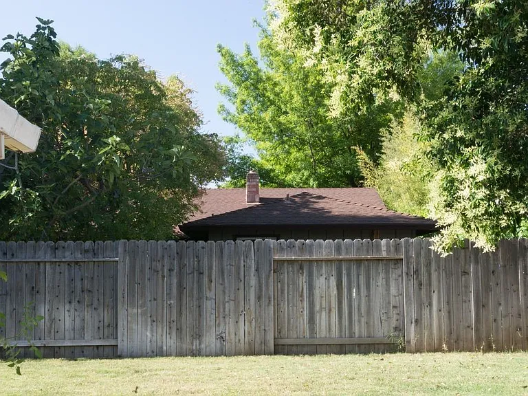 2748 Ganges Pl — Photo 10