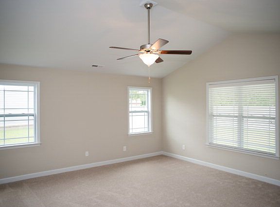 2nd image of 107 Jennings Ct