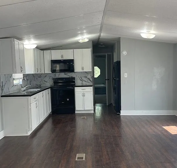4096 FM 1275 — Photo 9