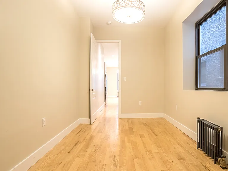 212 E 13th St #2D — Photo 6