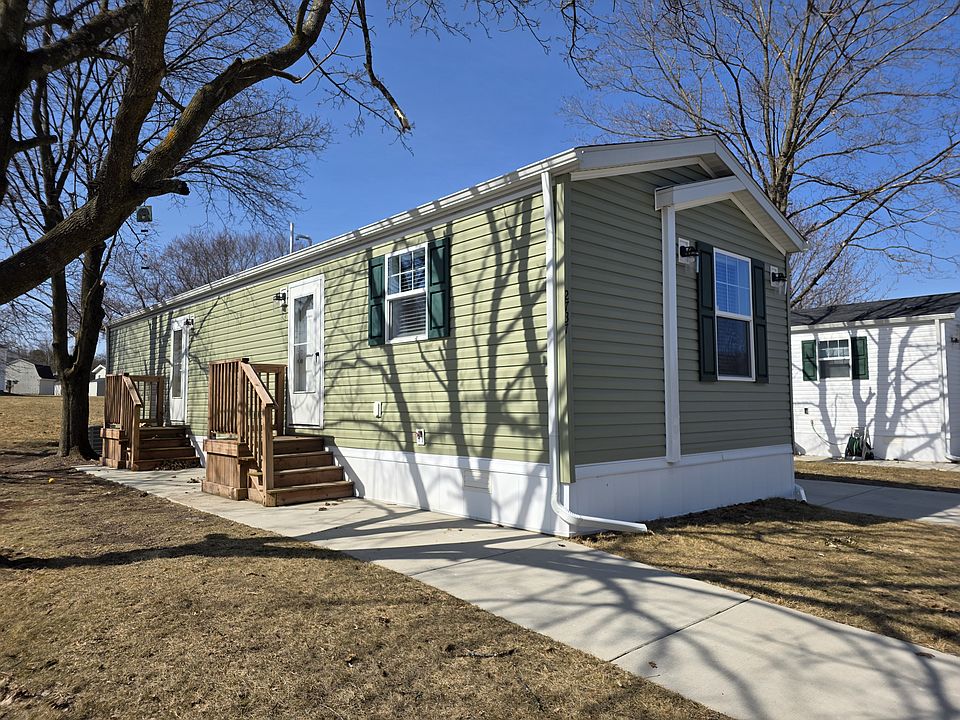 1st image of 2737 Loch Lomond Dr #334