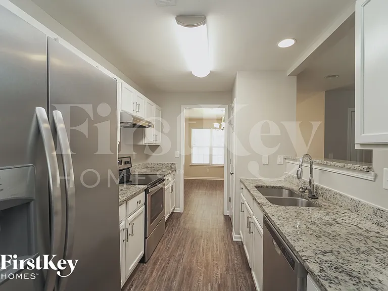 7008 Hidden Creek Dr — Photo 6