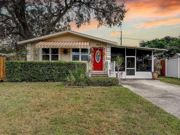 621 Northwest Blvd N, Saint Petersburg, FL 33702