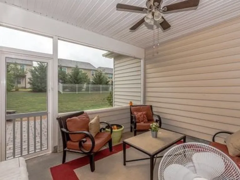 1525 Deer Meadows Dr — Photo 18