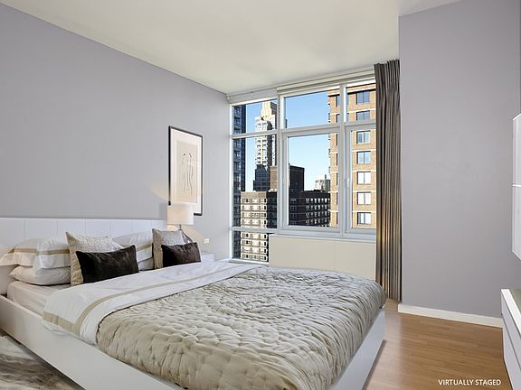 5th image of 310 E 53rd St APT 27A