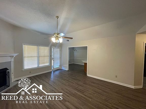 3rd image of 3192 Garrison Park Cir