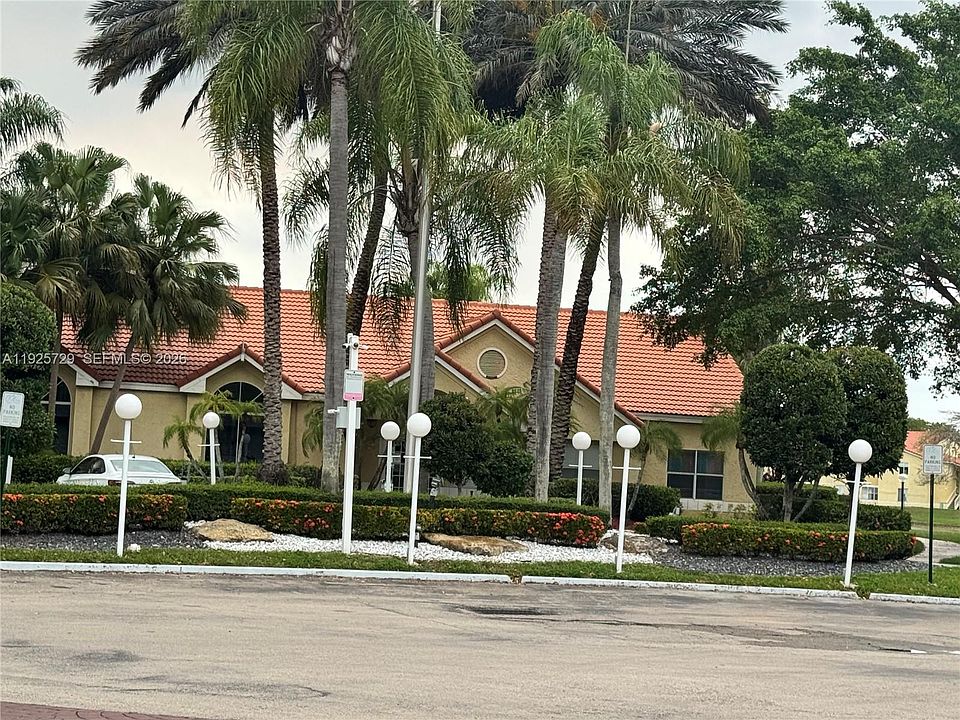 1st image of 12650 Vista Isles Dr APT 923
