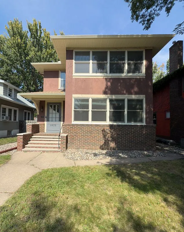 2 bed, 1.0 bath, 1100 sqft, $2,100 — Photo 1