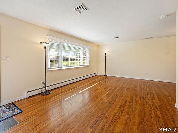5th image of 825 Farmington Drive