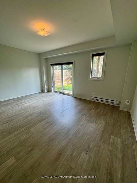 Oakville Townhouse for rent - 3 Bedrooms — photo 11