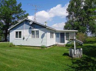 126 Miami Dr, Houghton Lake, MI 48629