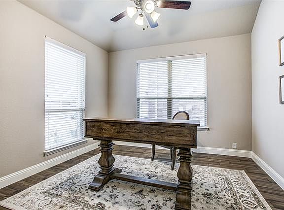 5th image of 526 Ainsworth Way