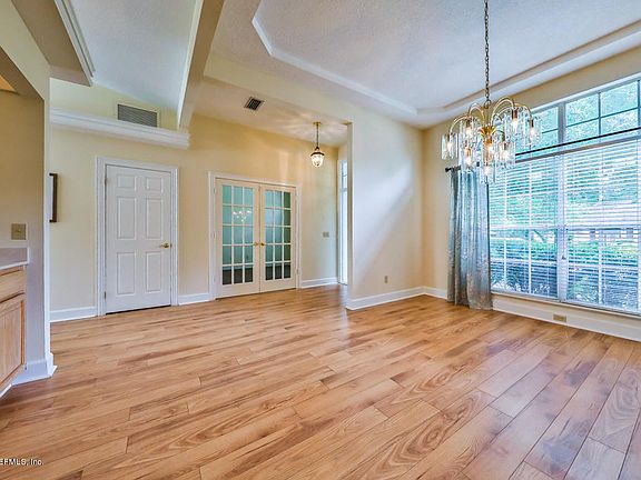 4th image of 2314 Torbay Dr