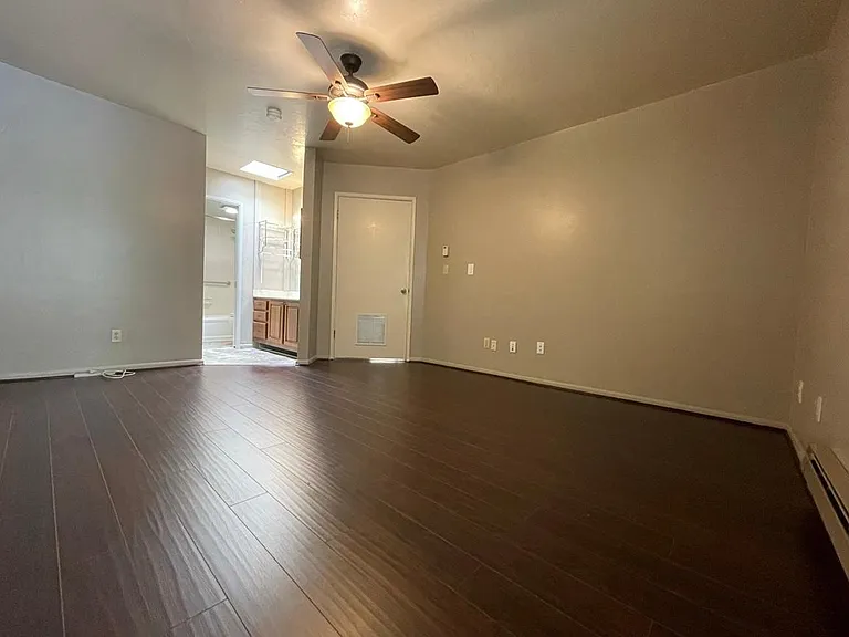 333 W Leroux St #A5 — Photo 10