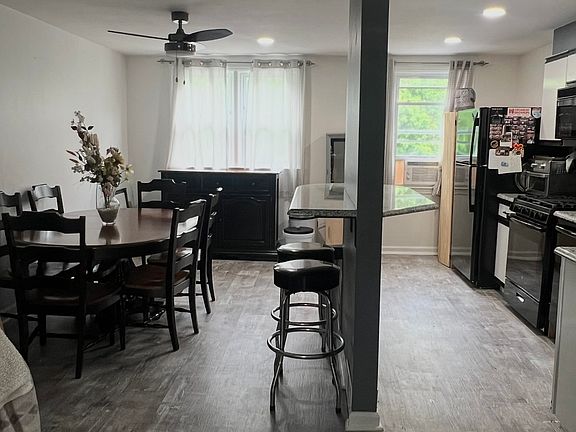 3rd image of 144 S Academy Ave