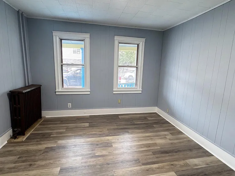 198 South Ave — Photo 6
