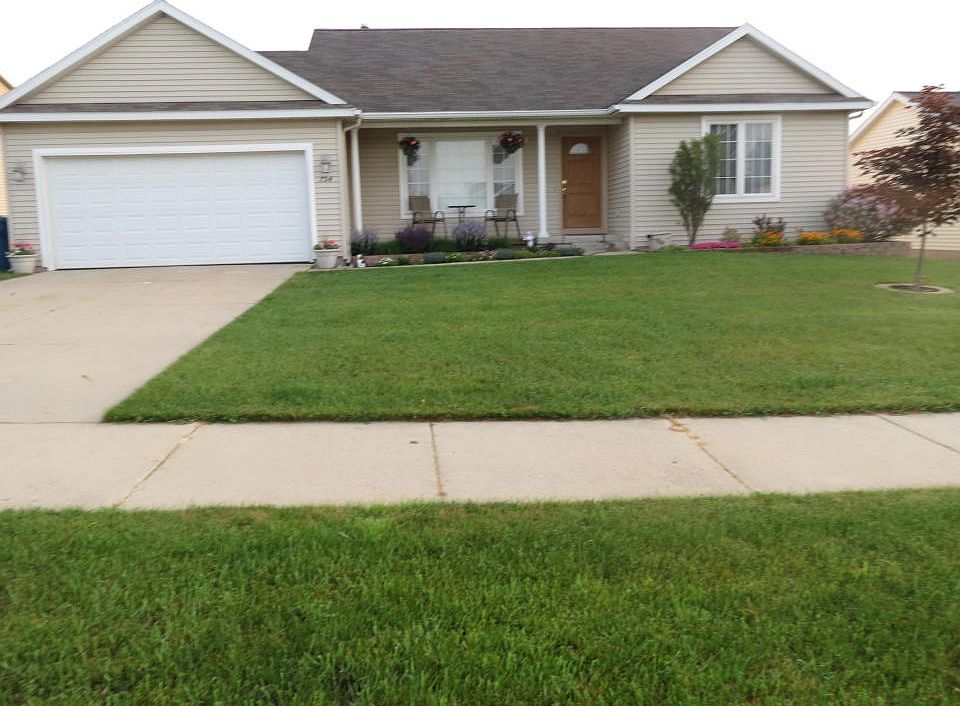 1st image of 754 Green Meadows Dr