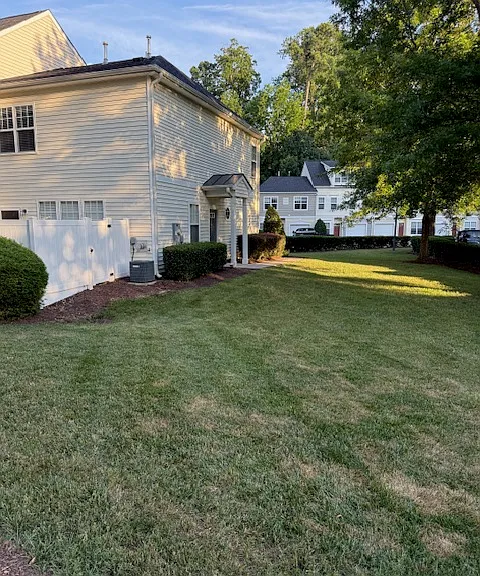 526 Elm Ave — Photo 1