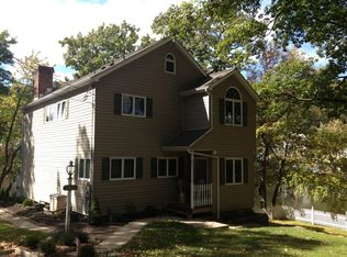 14 Oneida Ave, Hopatcong, NJ 07843