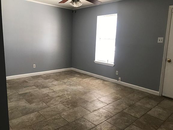2nd image of 108 Douglas Dr