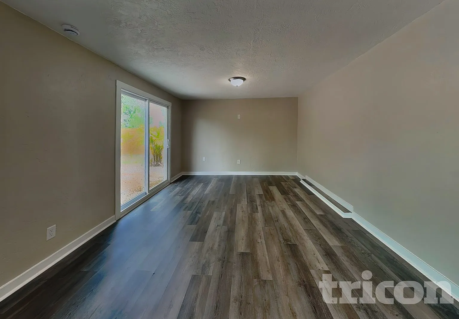 7330 Cass Circle Sarasota FL — Photo 2