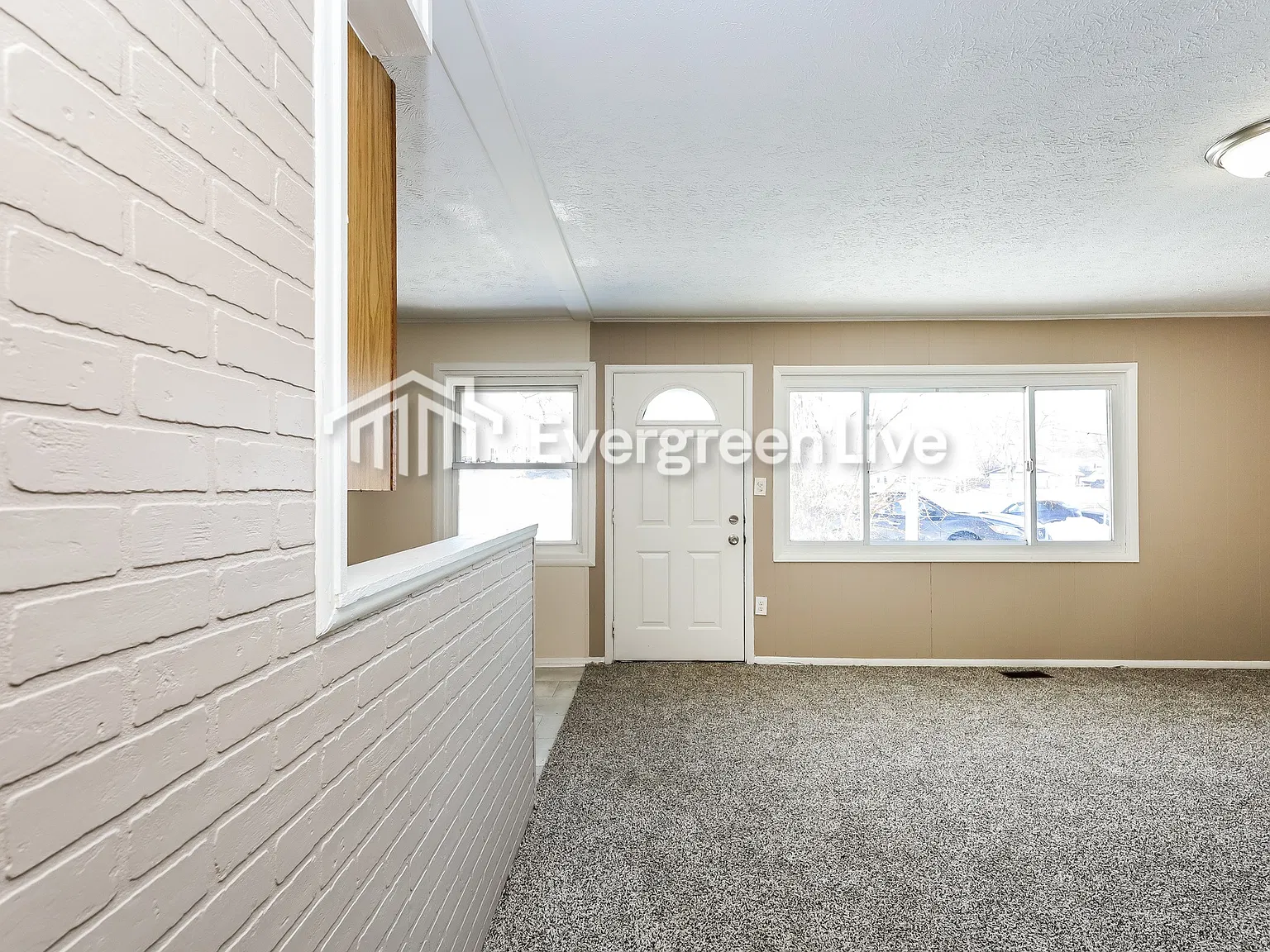 3 bed, 1.0 bath, 1073 sqft, $1,445 — Photo 3