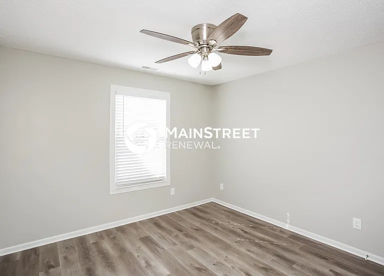 4550 Riverbrook Ln — Photo 11
