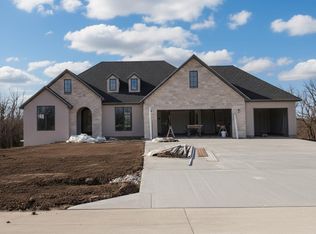 8533 S Lagos Dr, Columbia, MO 65203