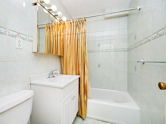 4th image of 80 Beekman St APT 5E