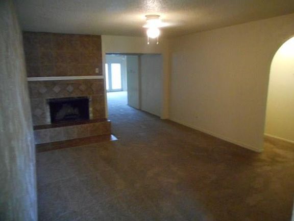 4th image of 1405 Taperwicke Dr