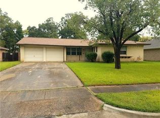 2977 Cameo Ln, Farmers Branch, TX 75234