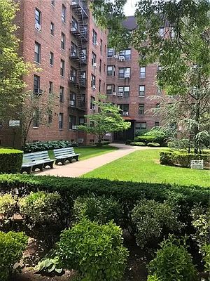 1st image of 2280 Burnett St APT 1C