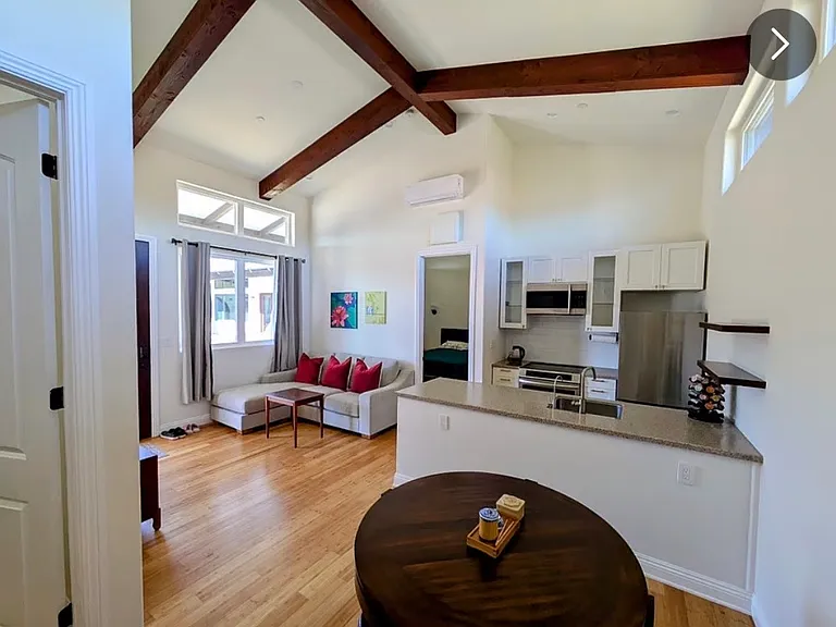 2084 W Hampton Dr — Photo 8