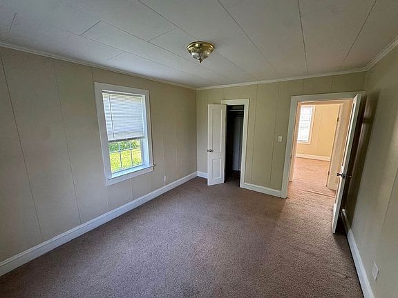 4th image of 1208 Lewis Rd