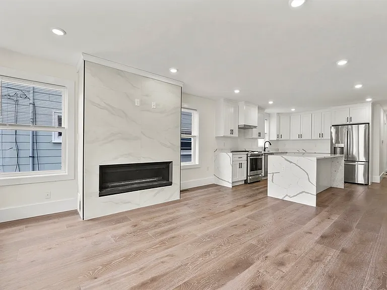 17 Wellington Ave #1 — Photo 3