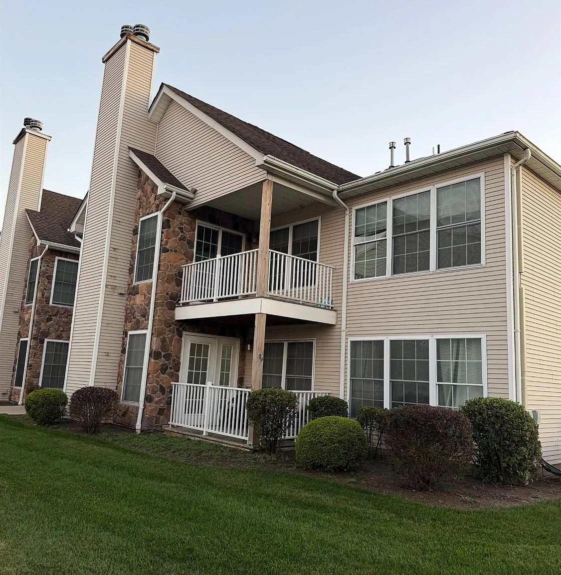 2 bed, 2.0 bath, $2,700 — Photo 1