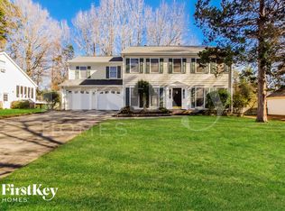 2336 Heathershire Ln, Matthews, NC 28105
