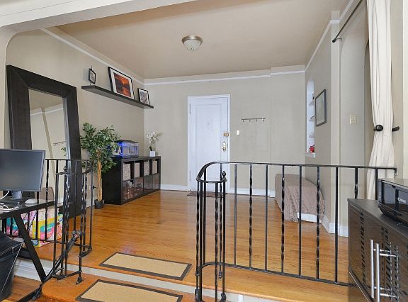 3rd image of 84-49 168th St APT 4C